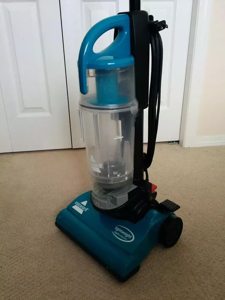 vacuum for a small apartment