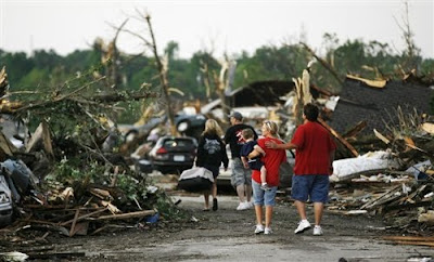 Justin Bieber pide ayuda para vÃ­ctimas del tornado en Joplin