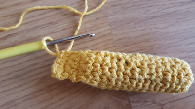 Crochet lip balm keychain cozy - tutorial and pattern