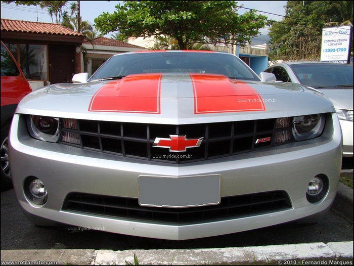 Chevrolet Camaro com rodas aro 22 Autos Tunados