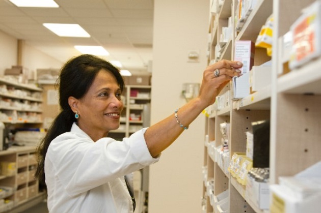 A female pharma sales rep is undergoing her internal training.