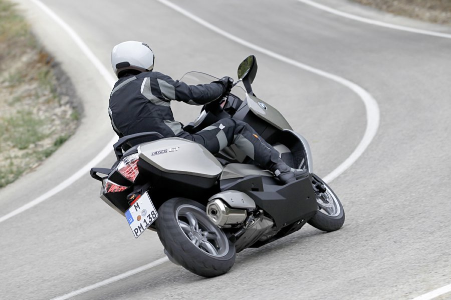 Autoesque  BMW unveils maxi scooters