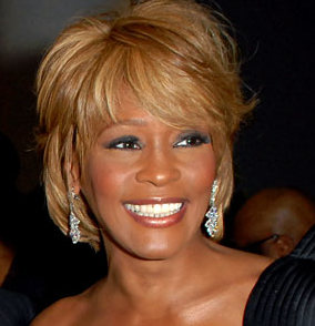 Whitney Houston hospitalizada por infección respiratoria
