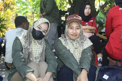 Sari & Dila