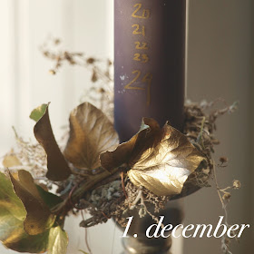 Kalenderlys 2015 i lilla, grå og gyldne farver