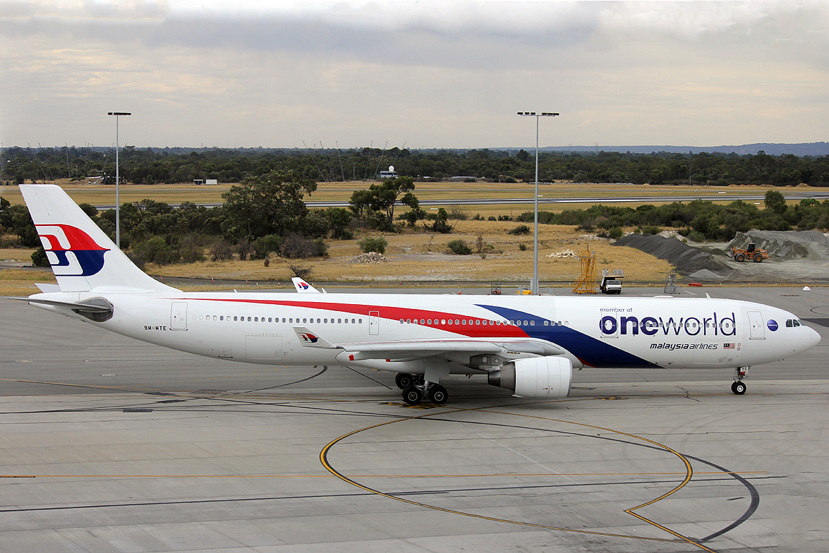 Perth Airport Spotter's Blog: Malaysia A/L 9M-MTE A333 ...