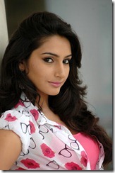 ragini-dwivedi-sideview hot