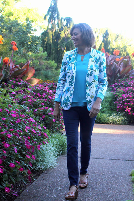 Mood Fabrics' floral pique jacket using Mimi G's Simplicity pattern 1167