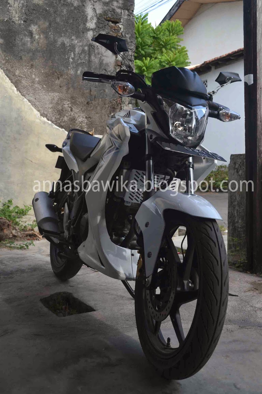 Modif Sederhana CB150R Street Fire Berbagi Itu Baik