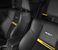 Dodge Challenger SRT8 392 Yellow Jacket (2012) Interior