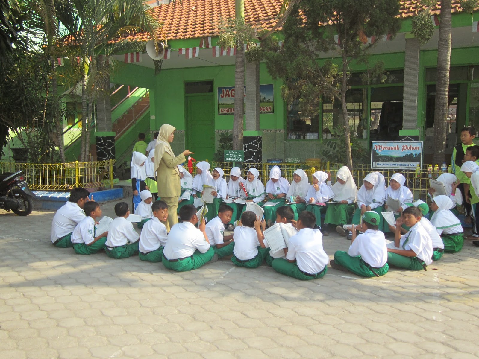 Outdoor Study Sebagai Variasi Proses Pembelajaran