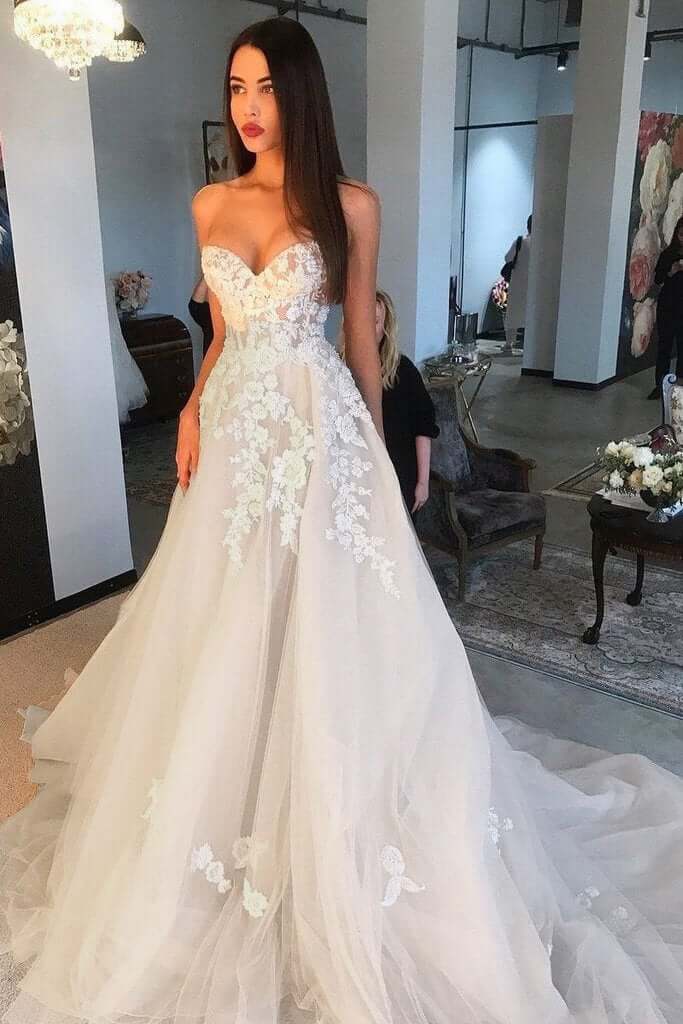 A line wedding dress