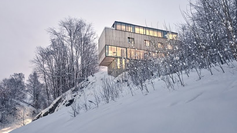 Casa dos en uno por Reiulf Ramstad Arkitekter
