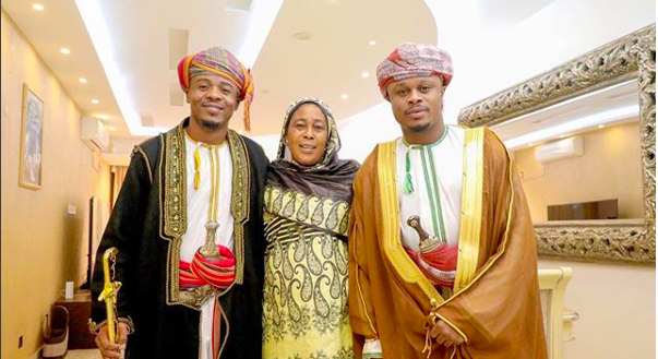 Ali Kiba na Mama yake walipokutana Harusini Mombasa