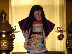 Okiku boneka misterius dari Jepang