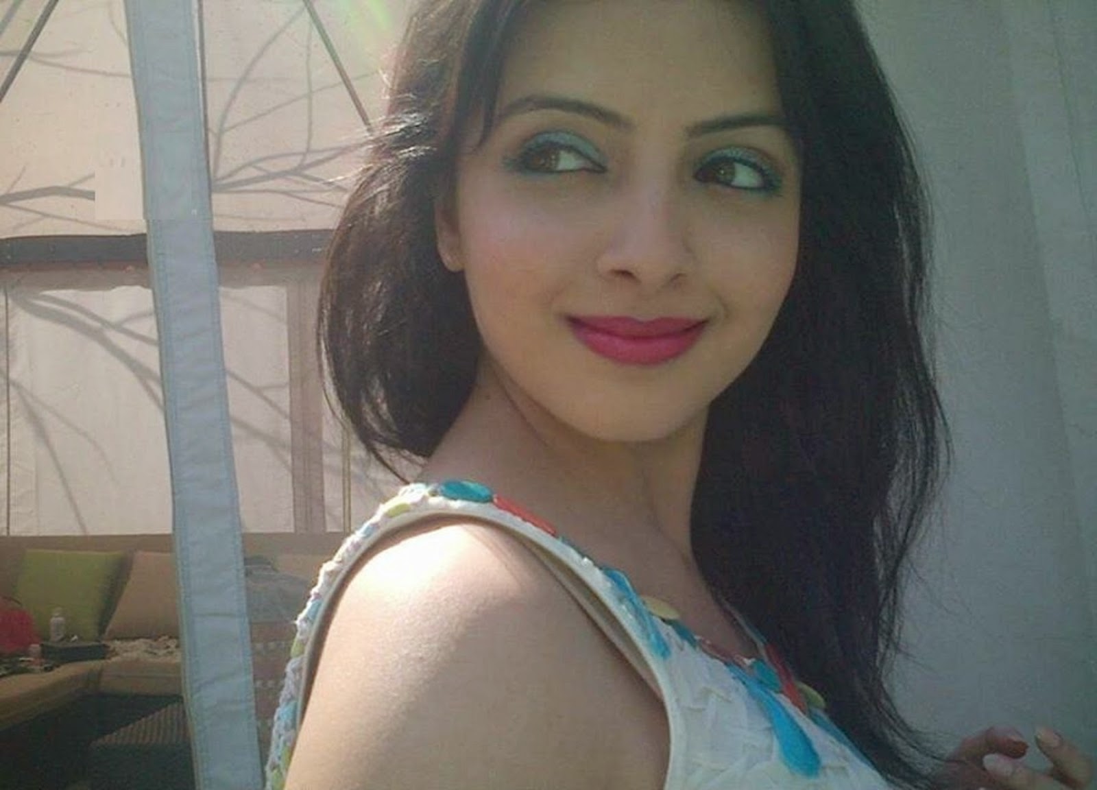 Shrenu Parikh HD Wallpapers Free Download