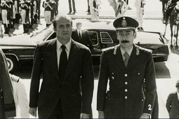 España nunca ha revisado las condecoraciones a dictadores entregadas por Juan Carlos I
