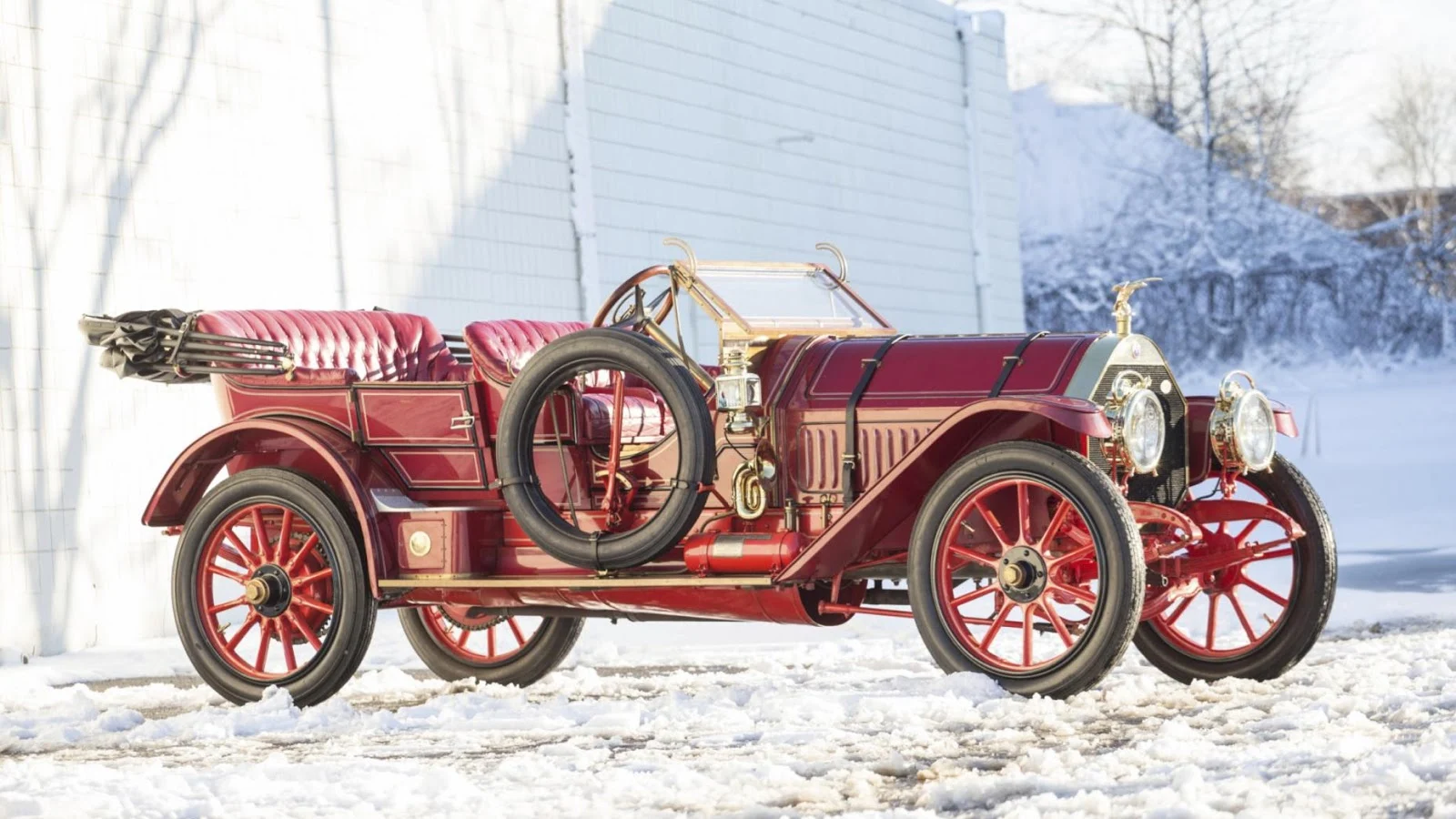 1910 Thomas Flyer Model K 6-70 “Flyabout”: $825,000