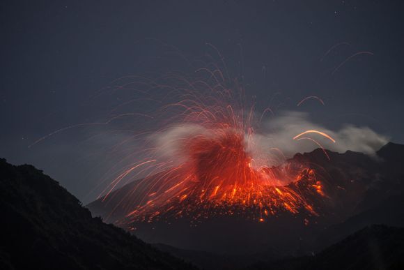 Martin Rietze fotografia erupção vulcão lava fogo raios fúria natureza