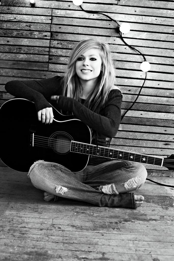 avril lavigne goodbye lullaby. HEART AVRIL!