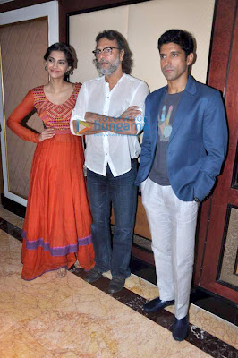 Farhan & Sonam Kapoor promote 'Bhaag Milkha Bhaag'- The Movie is already hit on the screen