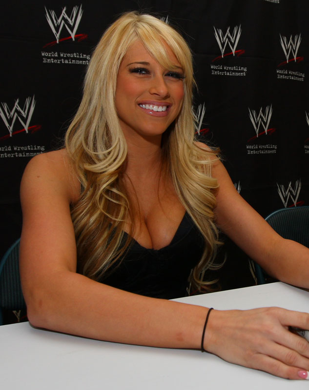 kelly kelly hair pictures