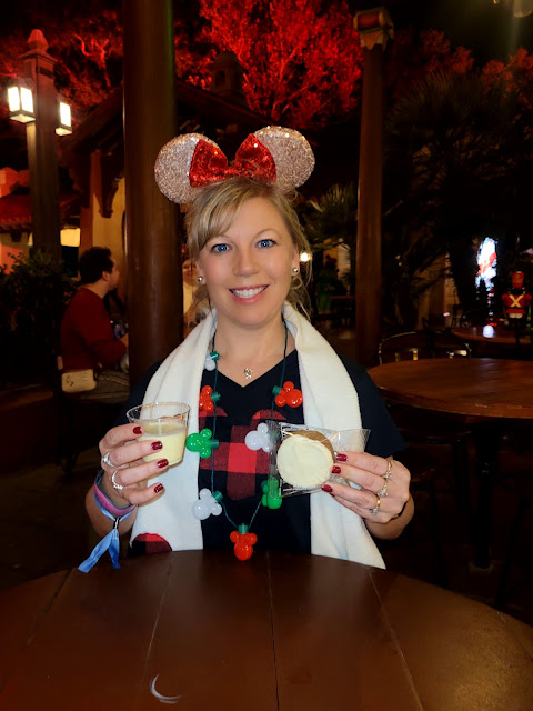 Where to get the free cookies in magic Kingdom