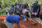 Bhabinkamtibmas Desa Pawaaru Polres Morut Bantu Pemakaman Warga Desa Binaannya