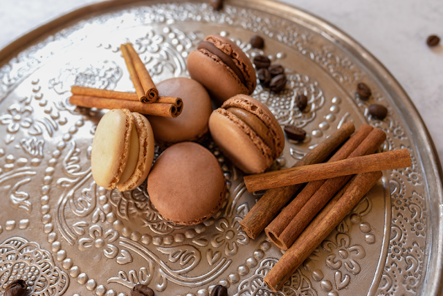 Cinnamon Spiced Macarons 