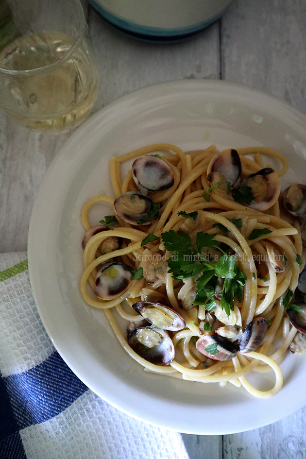 Spaghettoni con le vongole