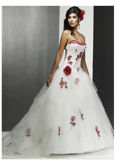 This is the dress that shows the love in the saying Roses are Red