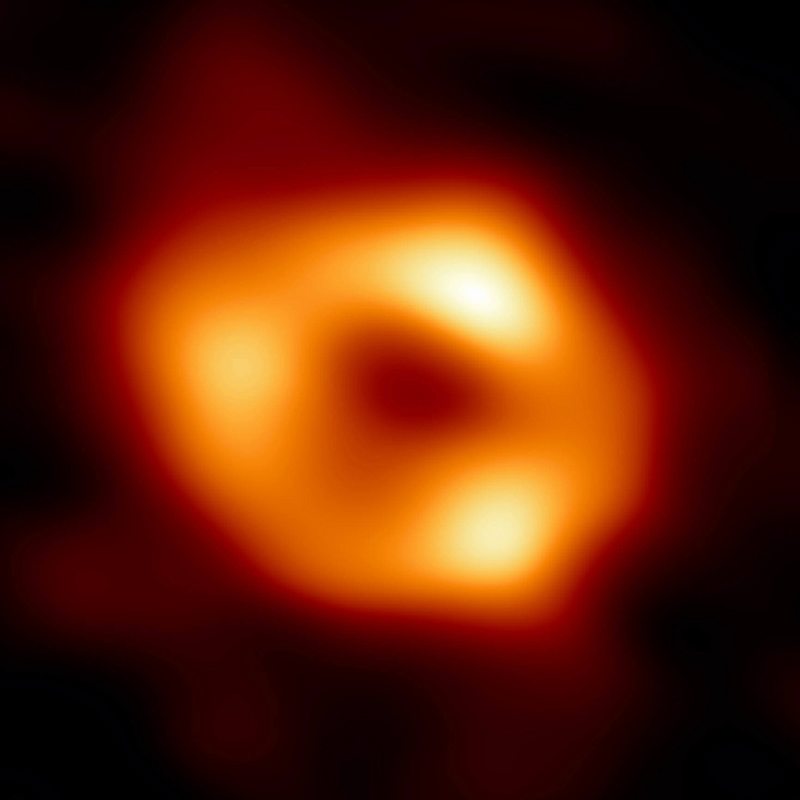 Qué es lo que usted está viendo en esta inédita imagen del agujero negro que hay en la Vía Láctea