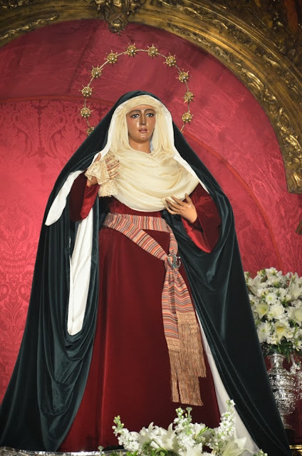 María Stma. de la Esperanza, Triana, Sevilla, Hebrea