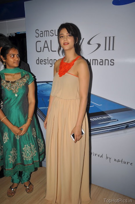Shruti Hassan Hot Pics from Mobile Launch Event 6