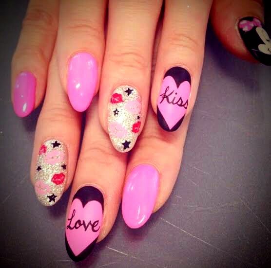 Kiss Day Nail Art