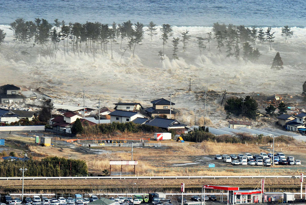 Gambar Bencana Tsunami  Car Interior Design