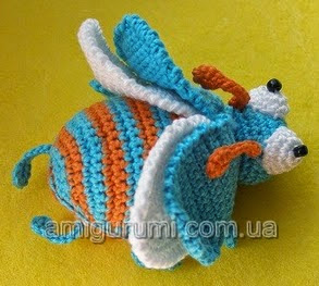 http://translate.googleusercontent.com/translate_c?depth=1&hl=es&rurl=translate.google.es&sl=ru&tl=es&u=http://amigurumi.com.ua/pattern/36-dlya-novichkov/122-zhuk-veselchak2&usg=ALkJrhjXDSmjFV09PZyChpd9Qmc8GFpalg