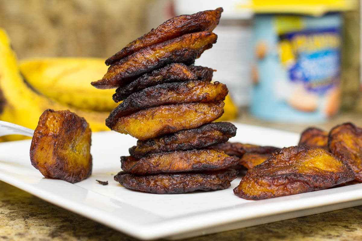 Slices of ripe plantains that have been fried to perfection.