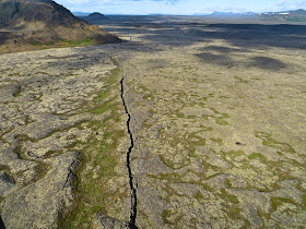 Iceland crack