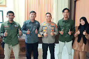 Jalin Silaturahmi di Bulan Ramadhan, DPC PJS Tanjab Barat Bincang Ringan Bersama Kapolres