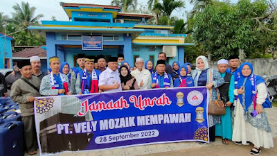 PT Vely Mozaik Mempawah Berangkatkan 30 Jemaah, Satu Pemenang Doorprize Umroh Gratis