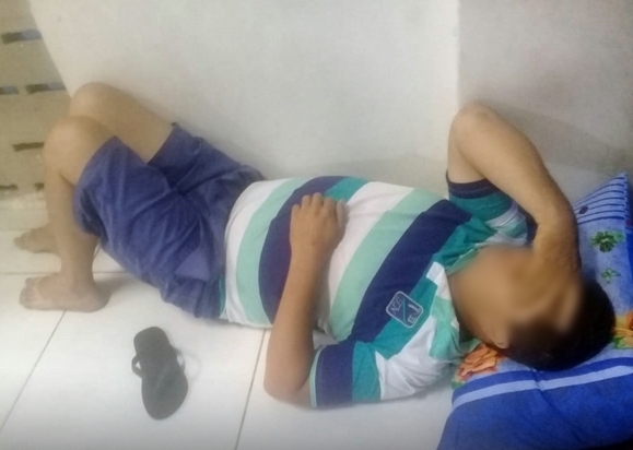 Morre homem que foi fotografado deitado no chão da UPA de Santa Cruz do Capibaribe