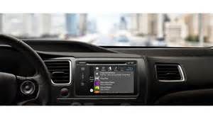 Apple CarPlay adalah suatu piranti seperti radio tape pada mobil tetapi ia bekerja lewat cara menyambungkannya ke iPhone Anda dengan ligthning konektor, hingga iPhone Anda bakal sembari terisi dayanya.