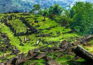 Misteri gunung padang, situs gunung padang cianjur, semen purba gunung padang, piramida gunung padang