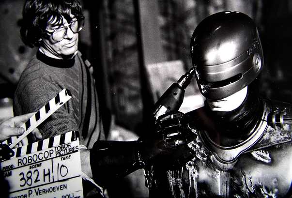 Paul Verhoeven en el rodaje de Robocop