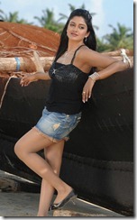 Maharani Vimala Raman Hot Stills