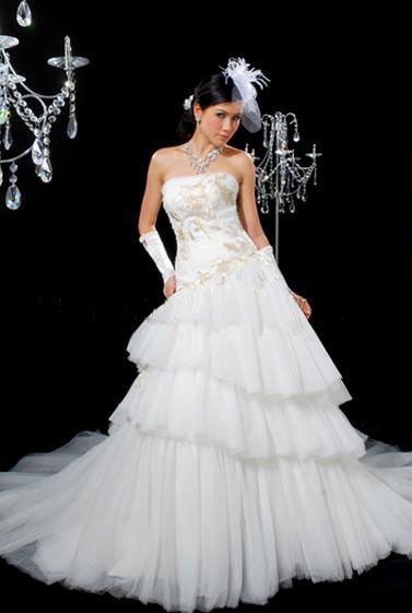 Bride bridal gown