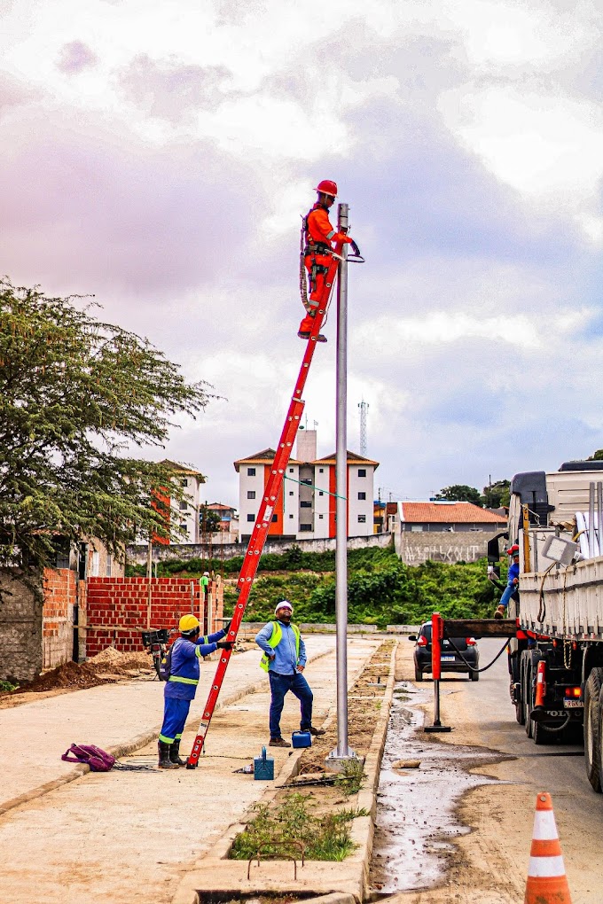 Obras no Canal de Bodocongó avançam com construção de duas novas pontes e implantação de iluminação pública