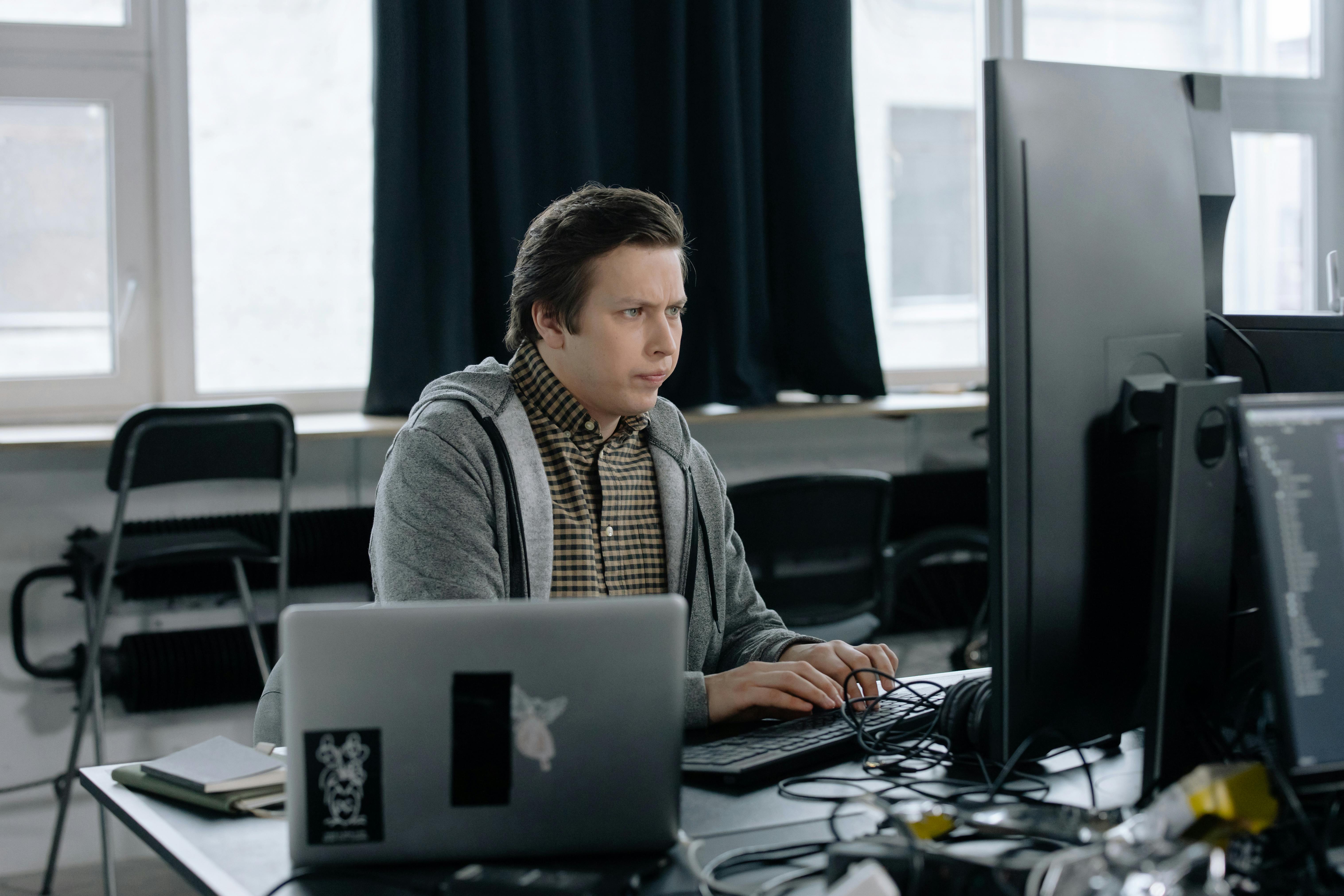 Cloud Architect vs DevOps Engineer