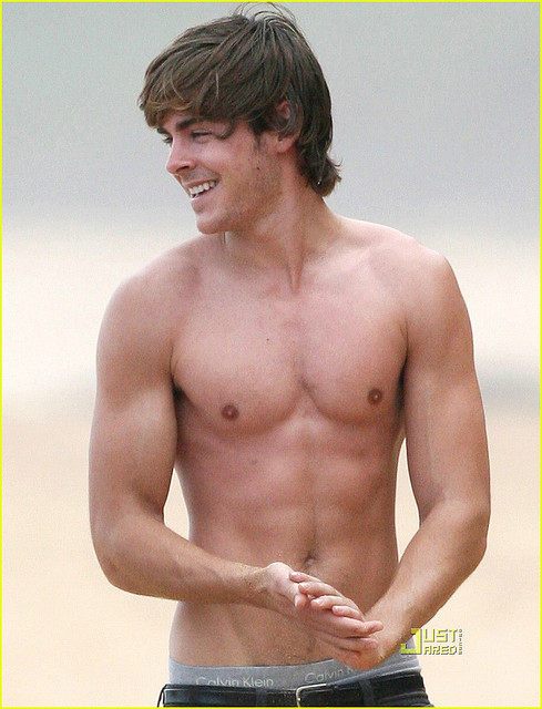 Zac Efron Shirtless Pic